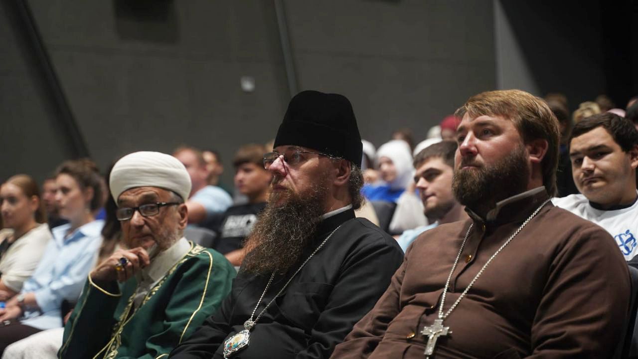 Закрытие XII Международного межрелигиозного молодёжного форума состоялось в санатории "Каспий"